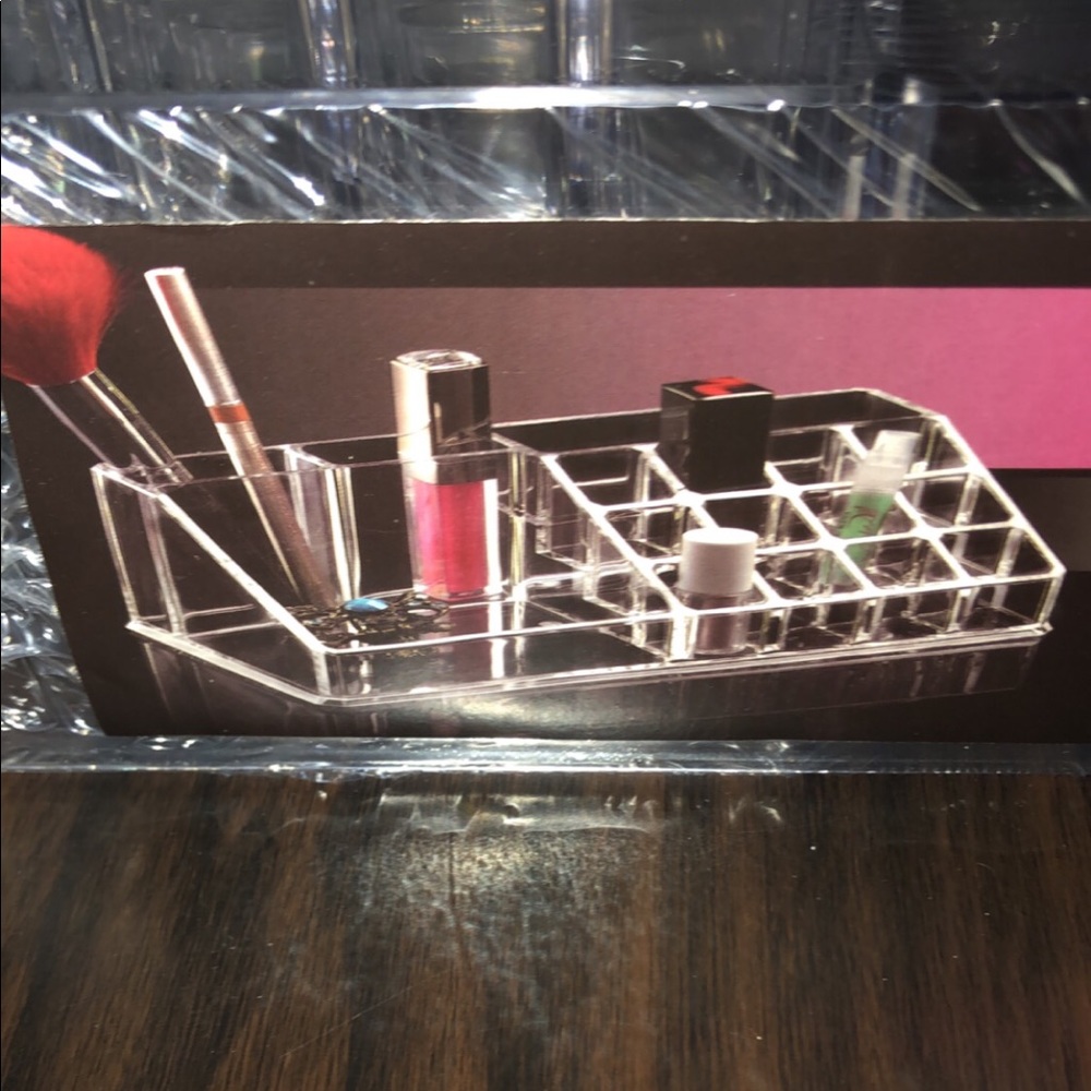 New Makeup Organizer